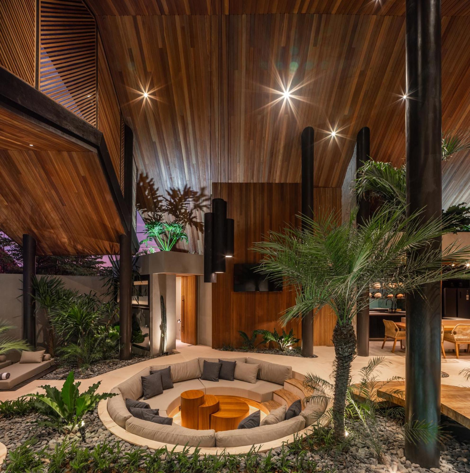 Villa Feh Bali By House Of Winds - Neo Tropical Eden Near Canggu Kerobokan Eksteriør billede